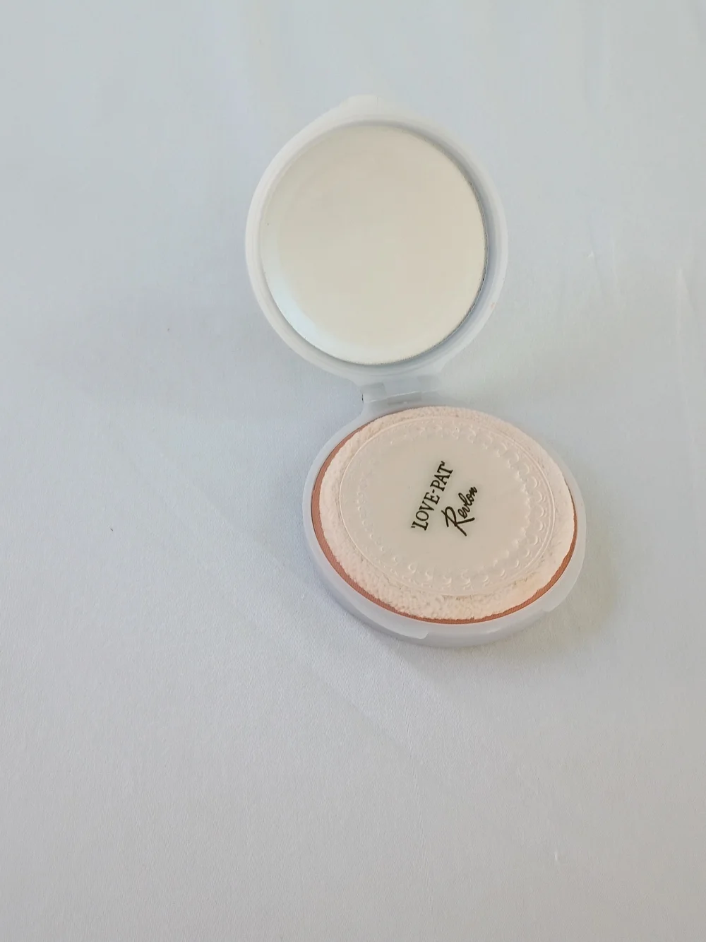 Vintage Revlon Compact Ivory 'LOVE PAT' J97 Gold Monogram Accent Unused USA